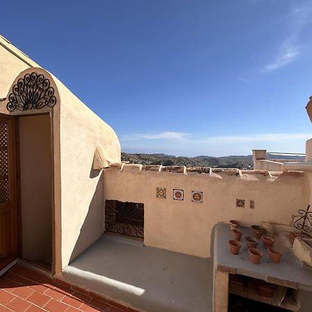 Casa Con Vistas Al Mar Y Patio De Buganvillas Aigues Esterno foto