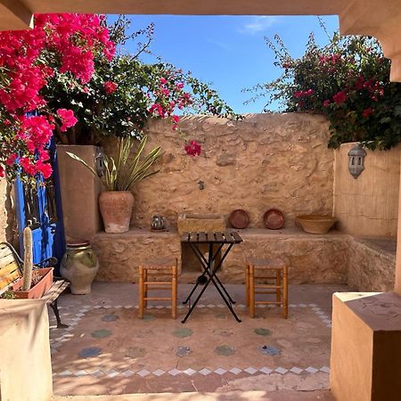 Casa Con Vistas Al Mar Y Patio De Buganvillas Aigues Esterno foto